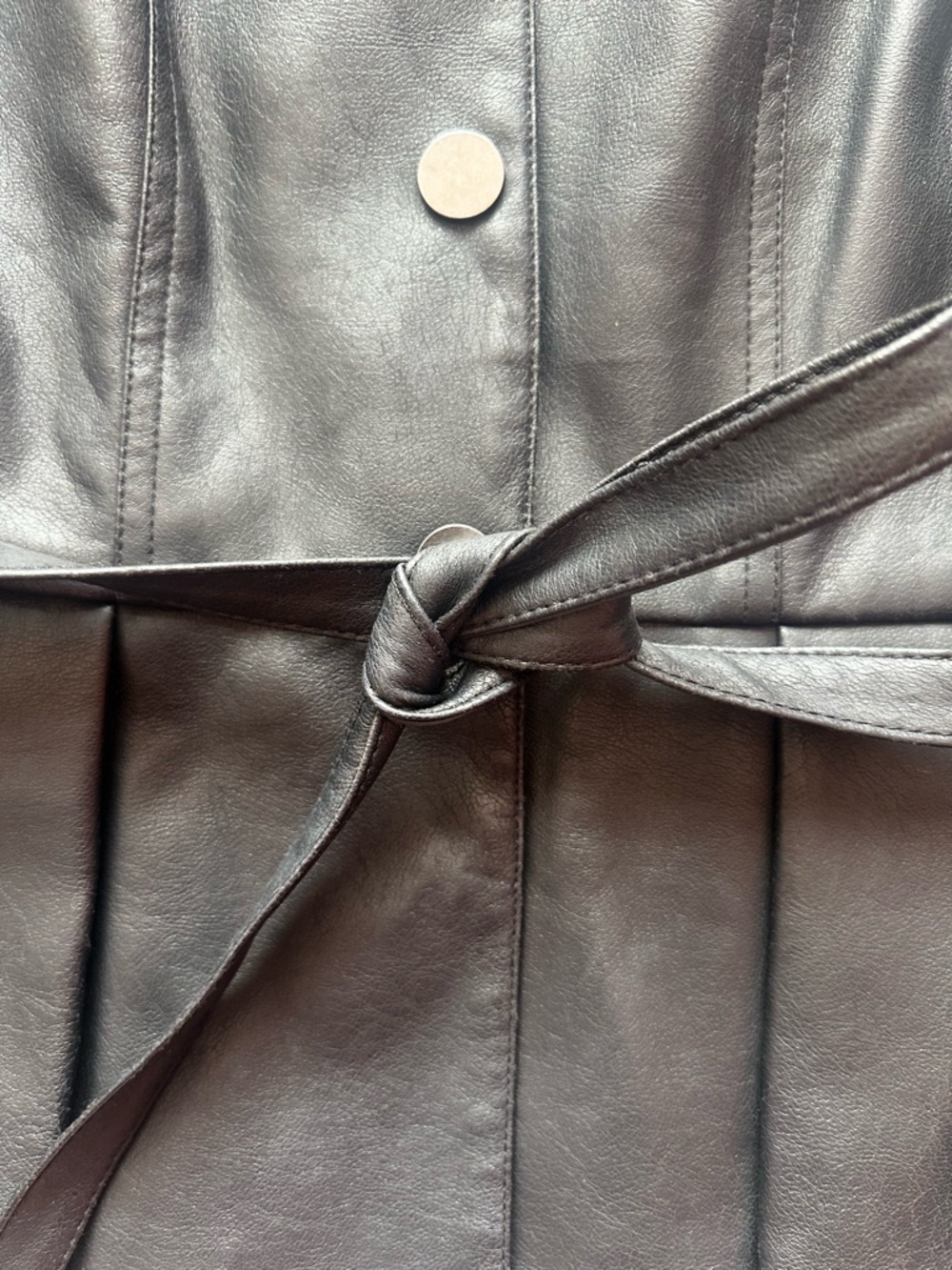 BCBGMAXAZRIA Black Faux Leather Pleated Sleeve Jacket Peplum Tie Waist S - Picture 3 of 15